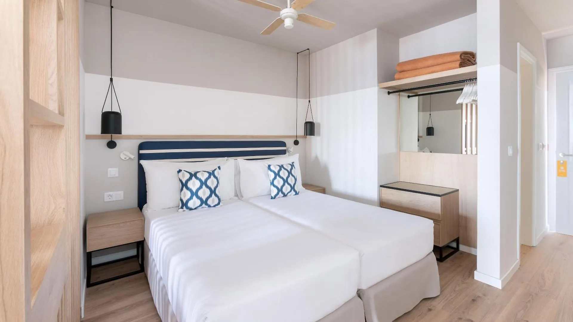 Sol Sun Beach Apartamentos Costa Adeje  Apartahotel Costa Adeje (Tenerife)